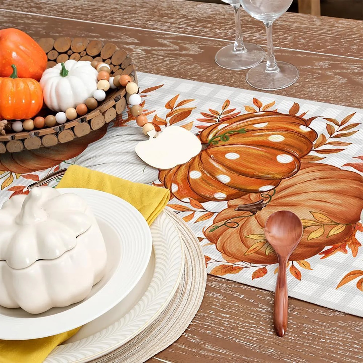 Pumpkin Leaves Fall Table Runner Buffalo Plaid Autumn Thanksgiving Harvest Farmhouse Style Table Decoration for Dining Party